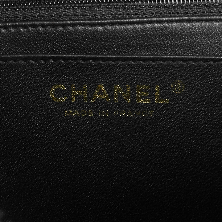classic single flap jumbo caviar leather bag