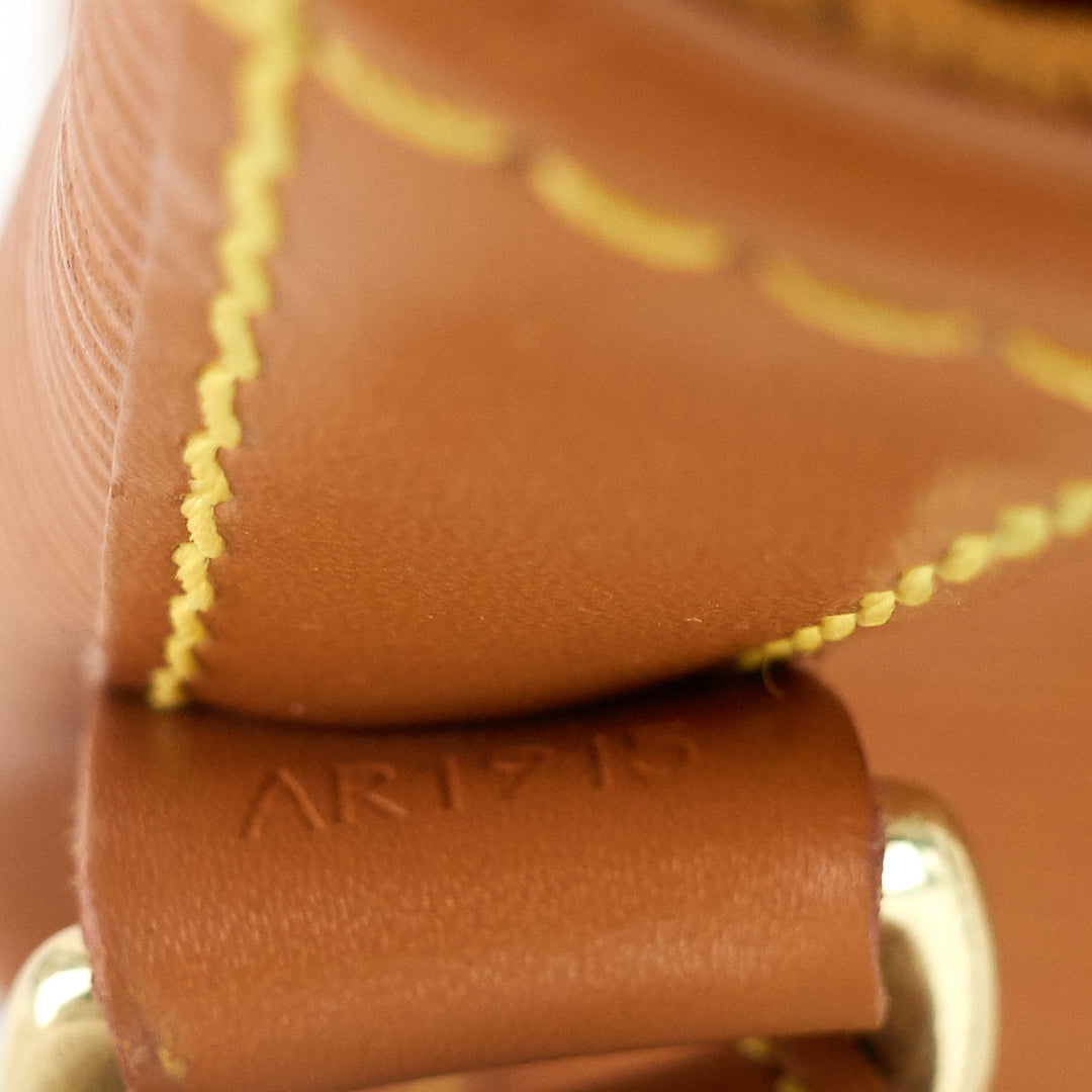 petit noé cipango gold epi leather bag