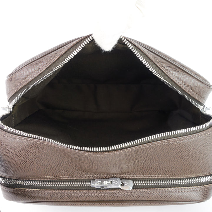 reporter pm taiga leather bag
