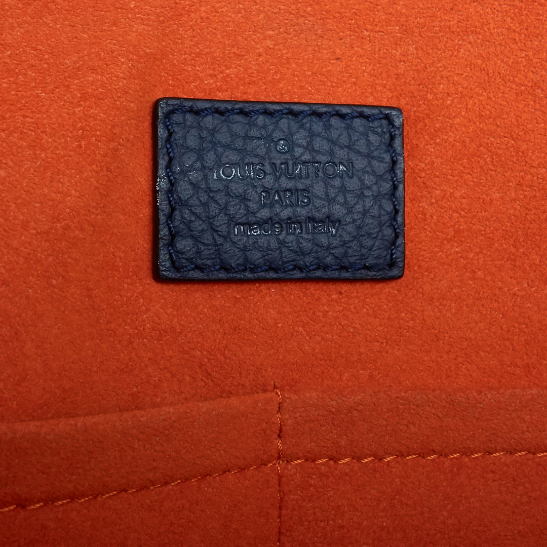 armand taurillon leather messenger bag