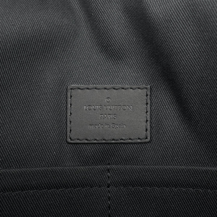 district damier infini leather messenger mm bag