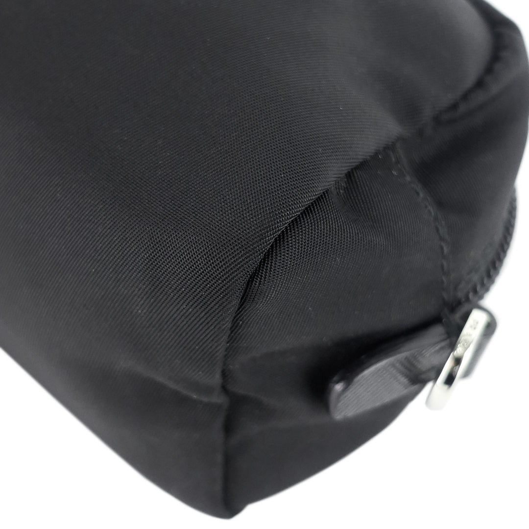 tessuto nylon pouch with wristlet