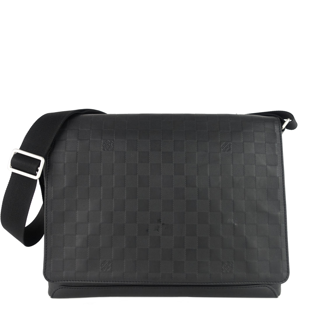 district damier infini leather messenger mm bag