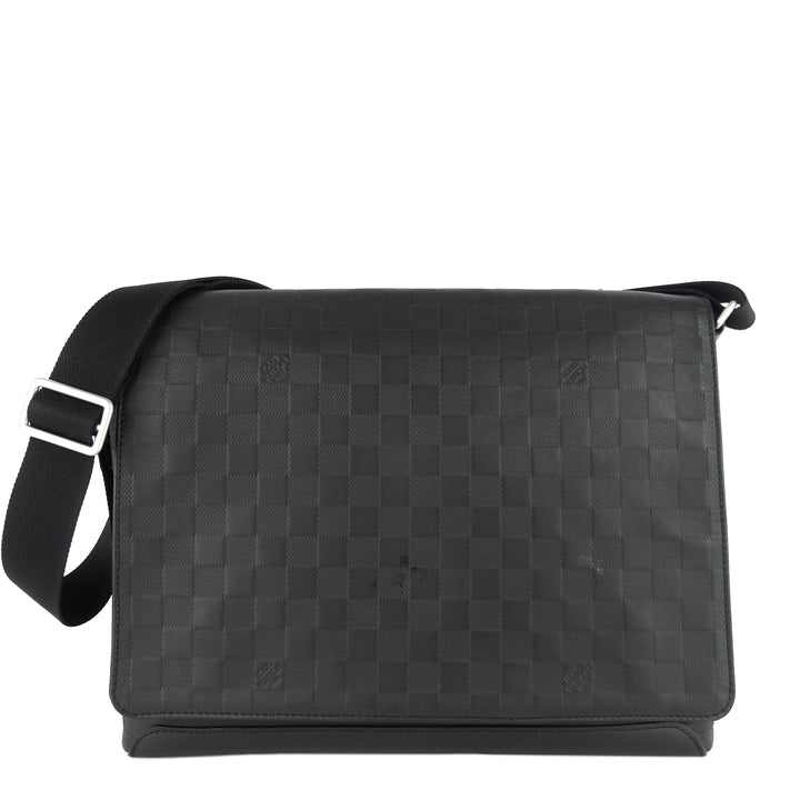 district damier infini leather messenger mm bag