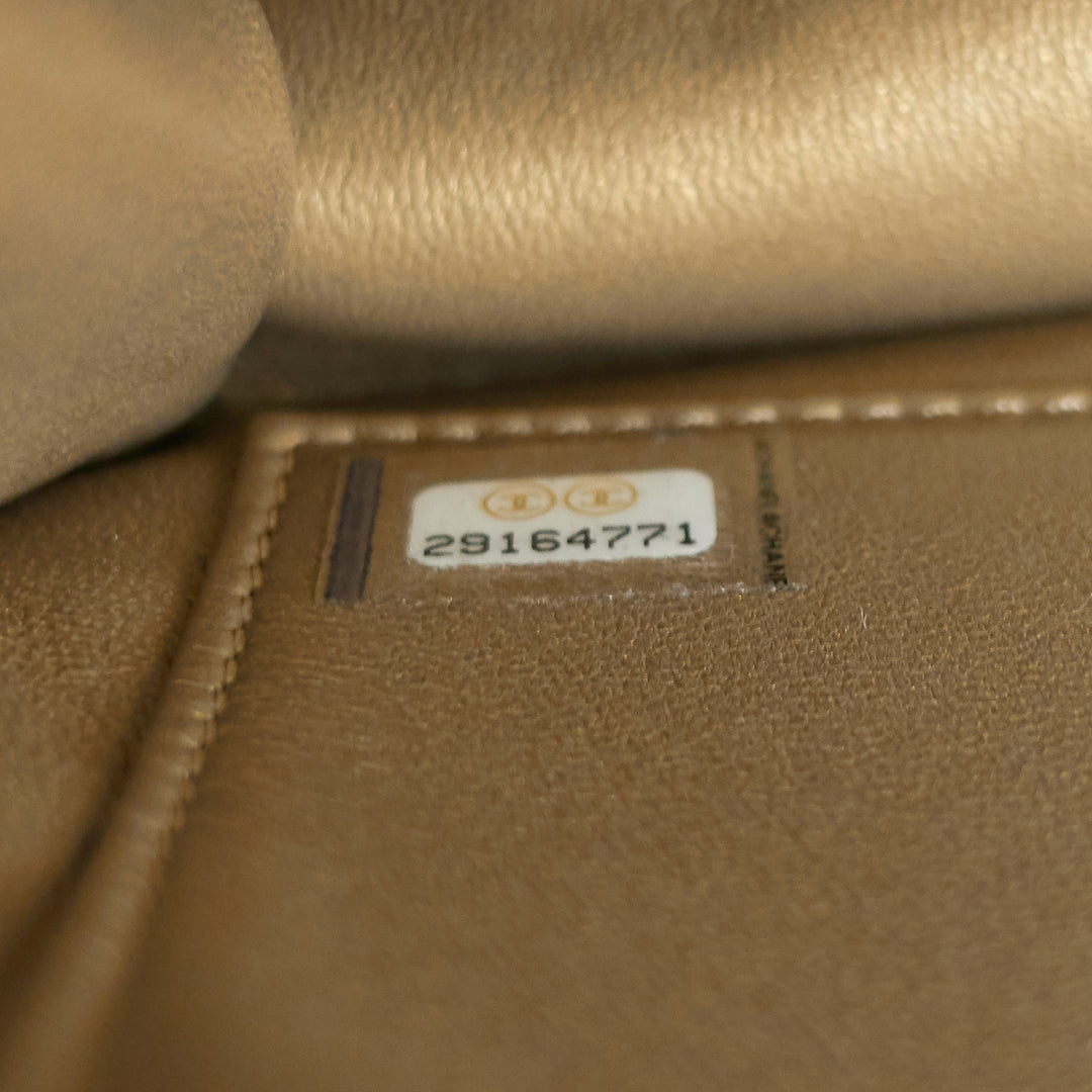 chic pearls mini lambskin leather bag