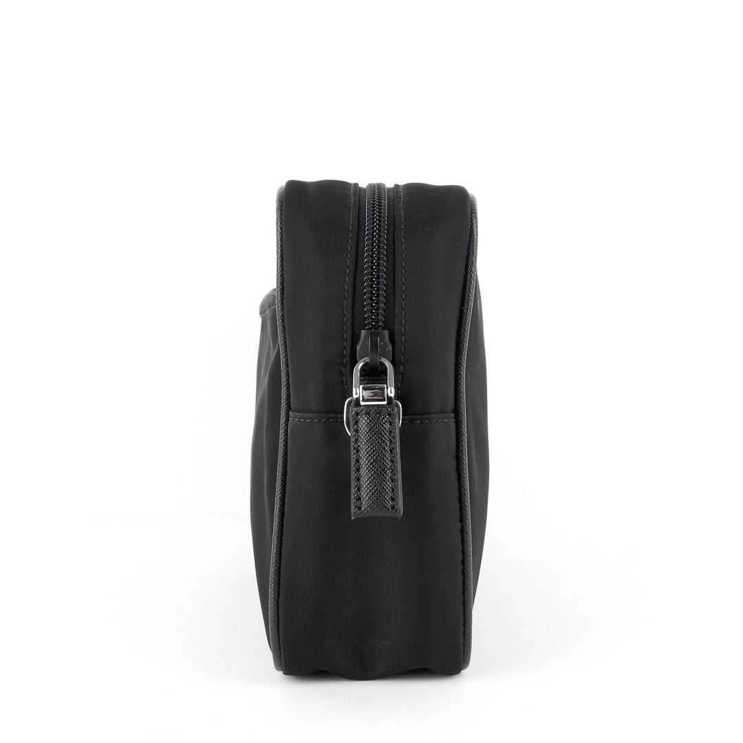 tessuto nylon pouch with wristlet