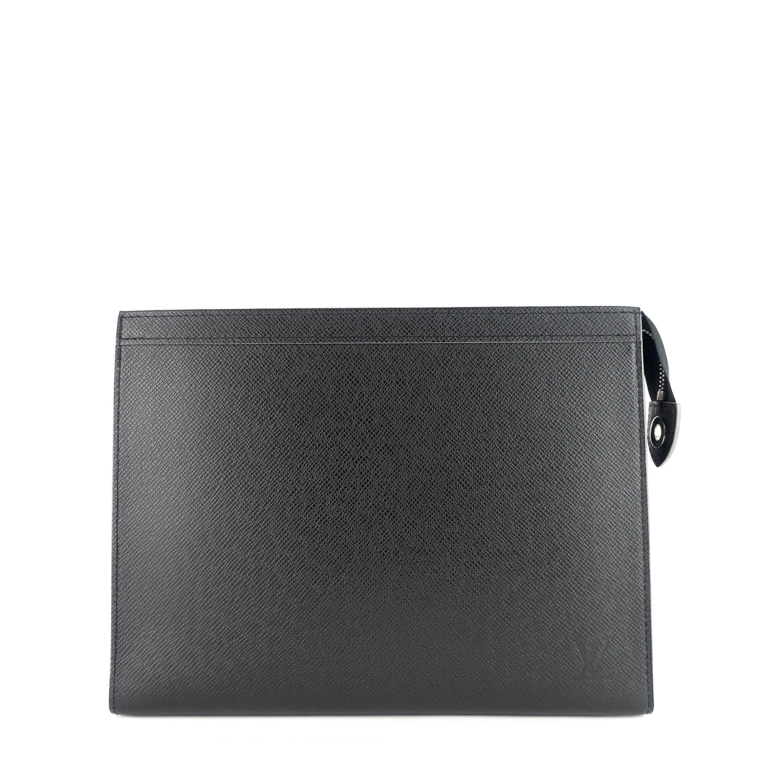 voyage mm taiga leather pochette bag