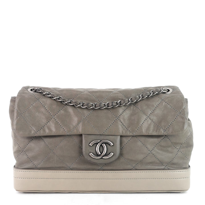 leather xl classic flap shoulder bag