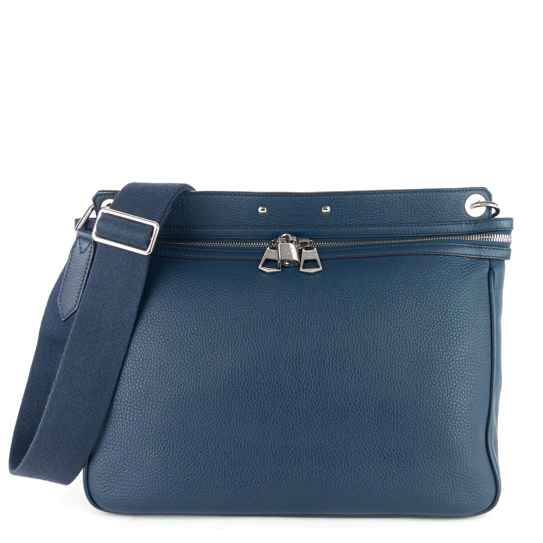 armand taurillon leather messenger bag