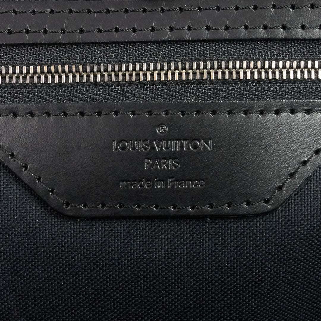 leoh damier graphite canvas messenger bag