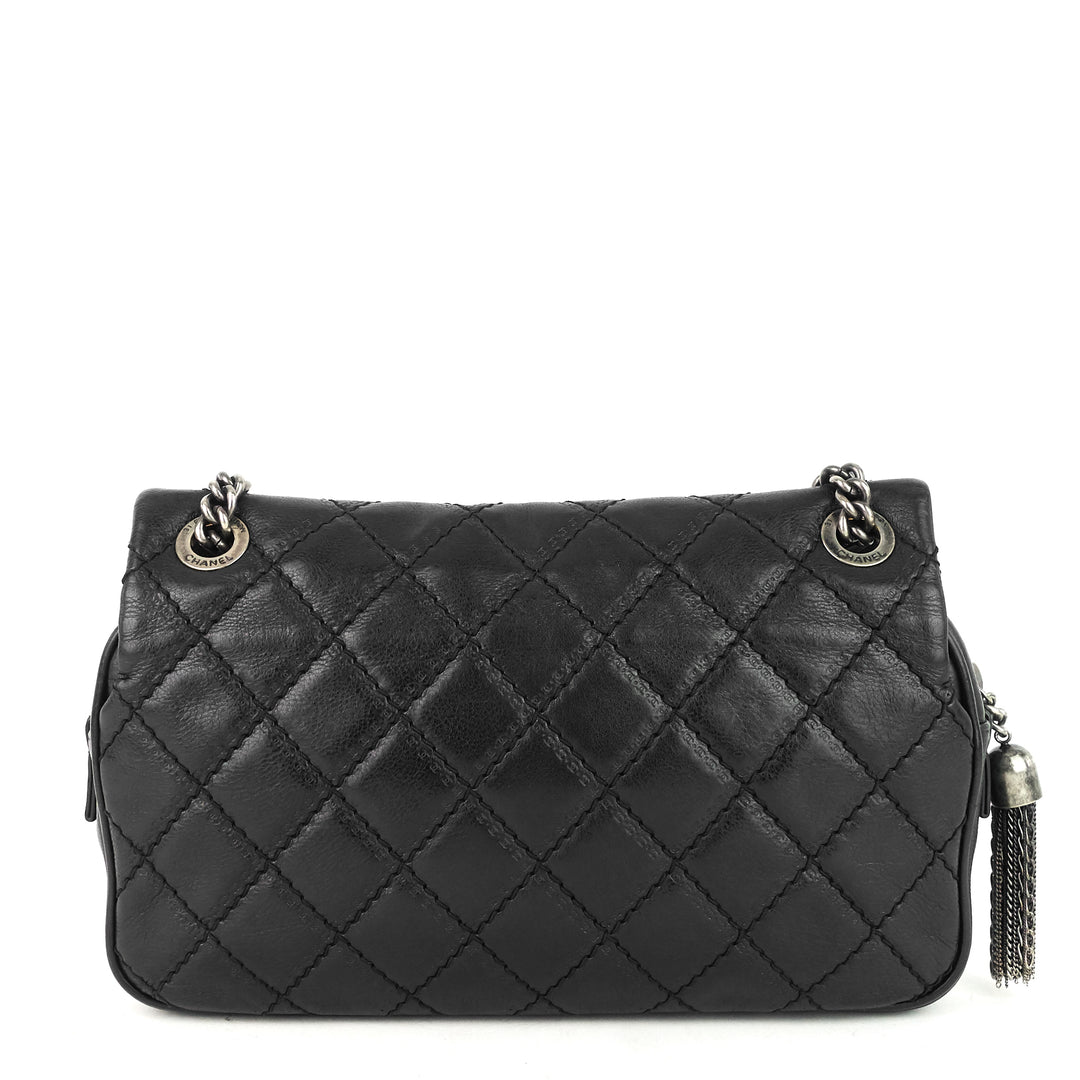 cc timeless calfskin shoulder bag