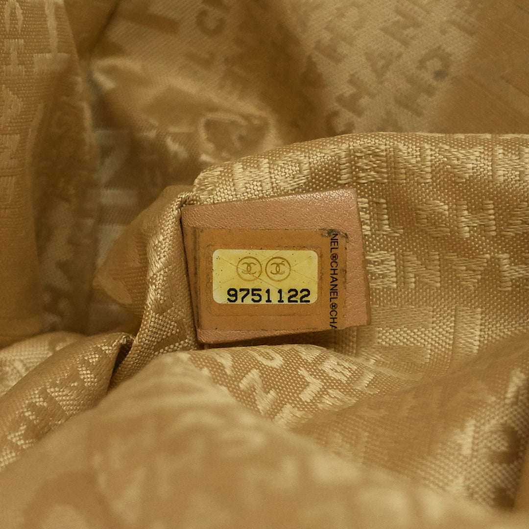 choco bar caviar shoulder bag