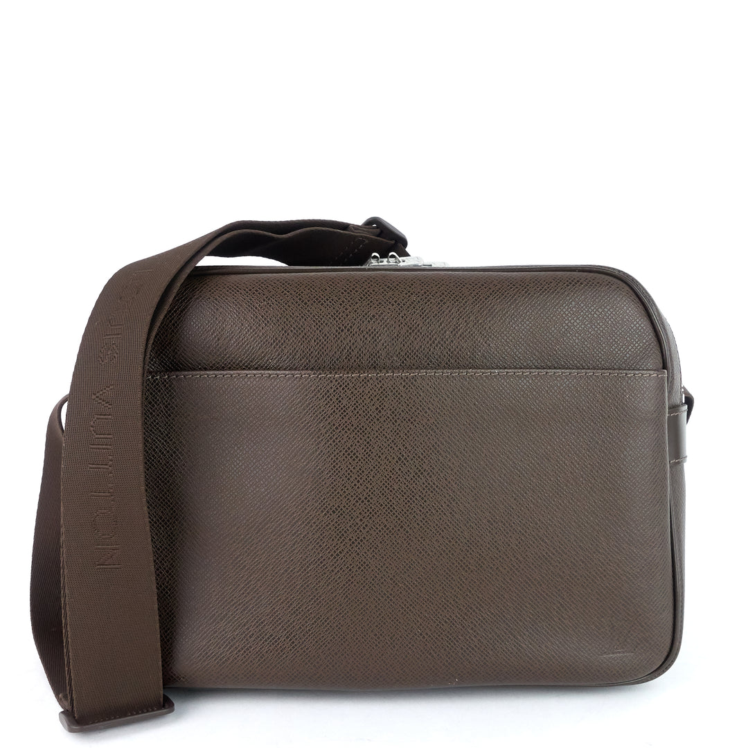 reporter pm taiga leather bag