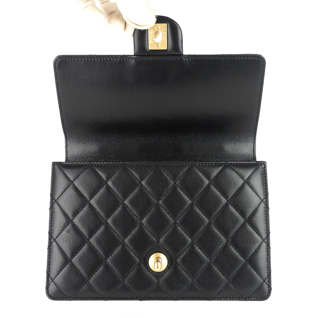 chic pearls mini lambskin leather bag