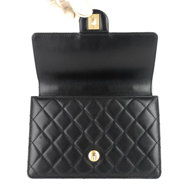 chic pearls mini lambskin leather bag