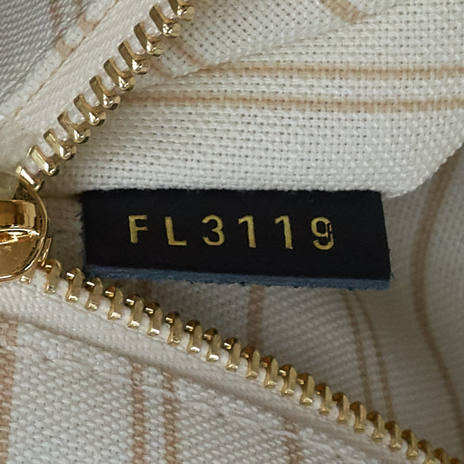 onthego monogram giant jungle canvas bag