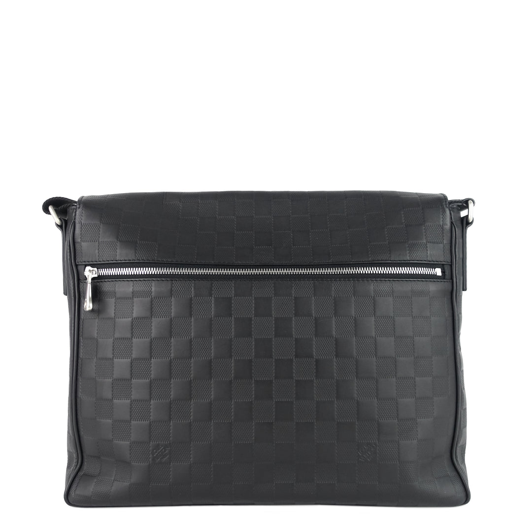 district damier infini leather messenger mm bag