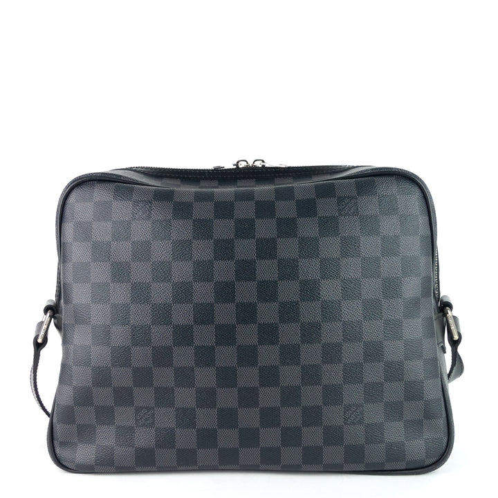 leoh damier graphite canvas messenger bag