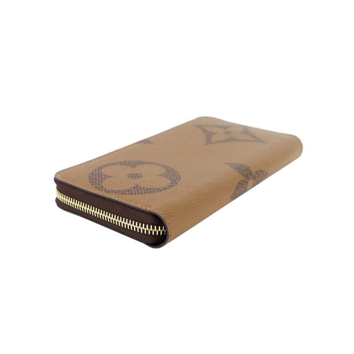 zippy giant reverse monogram canvas wallet