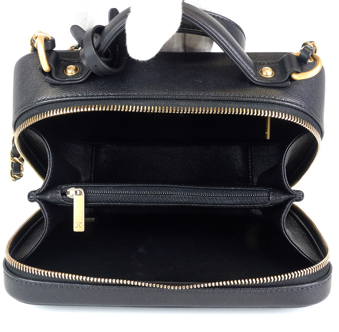 cc filigree quilted caviar leather medium vanity case