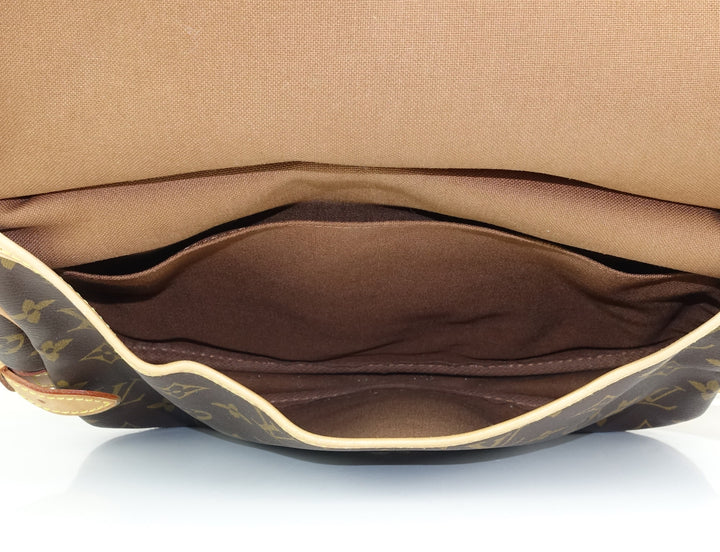 saumur 25 monogram canvas shoulder bag