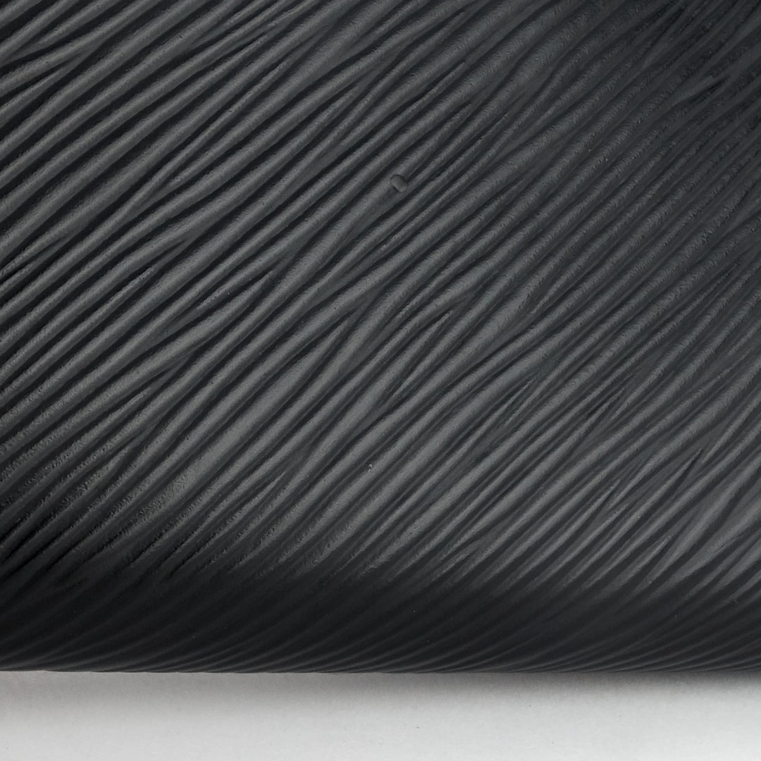 twist long black epi leather wallet
