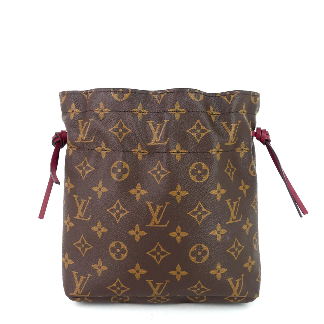 noé monogram canvas pouch