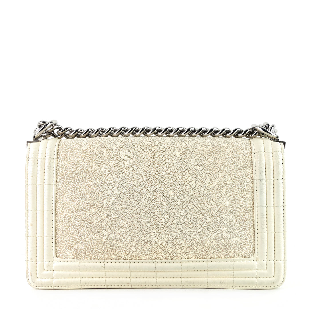 stingray old medium leather boy flap bag