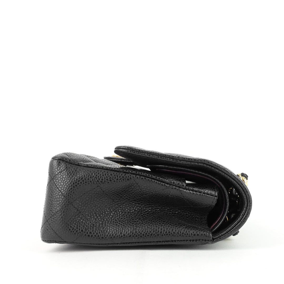 classic double flap medium caviar shoulder bag