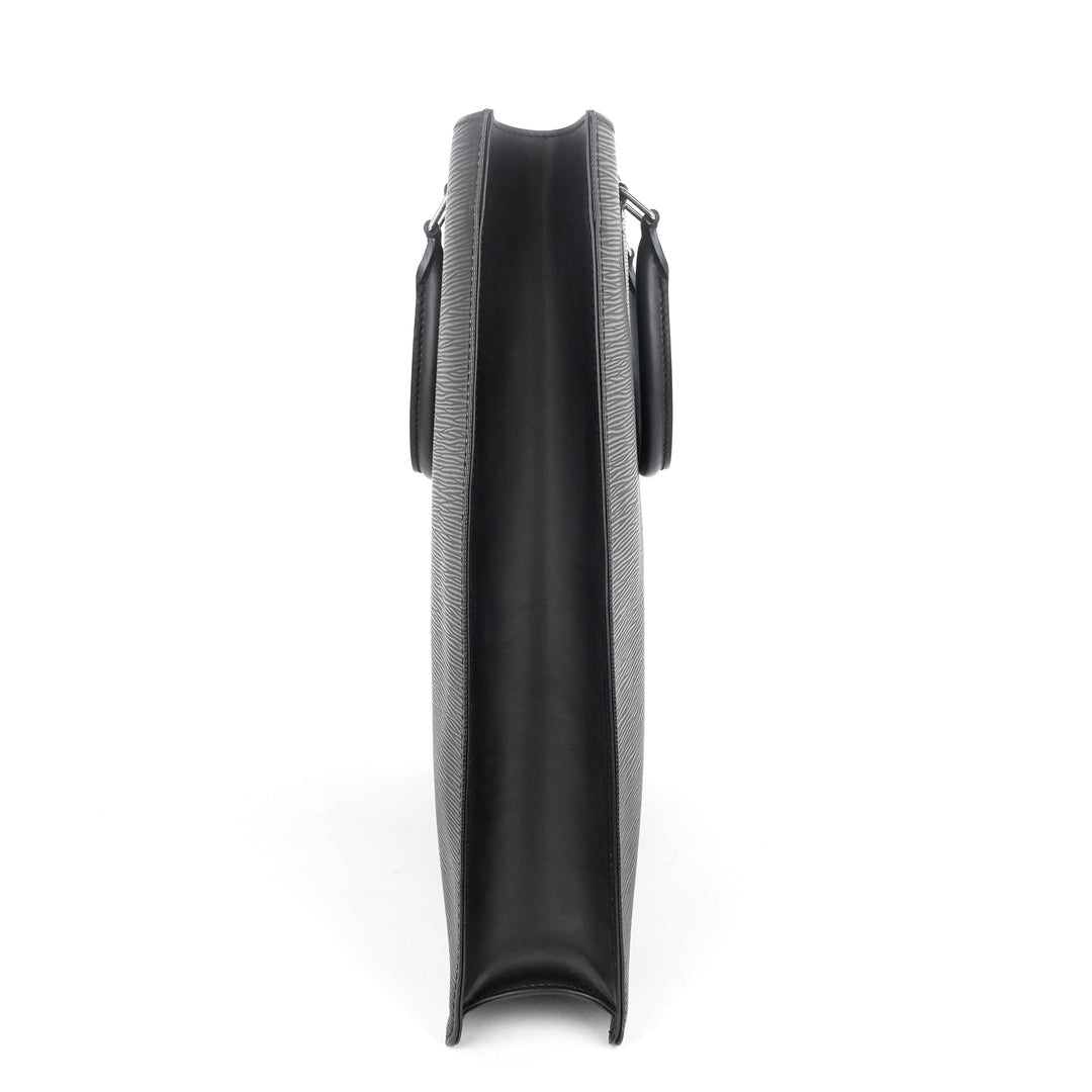 sac plat gm black epi leather bag