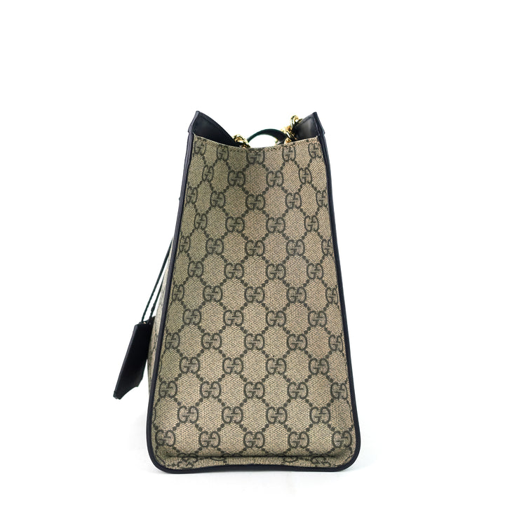 medium supreme gg canvas padlock shoulder bag
