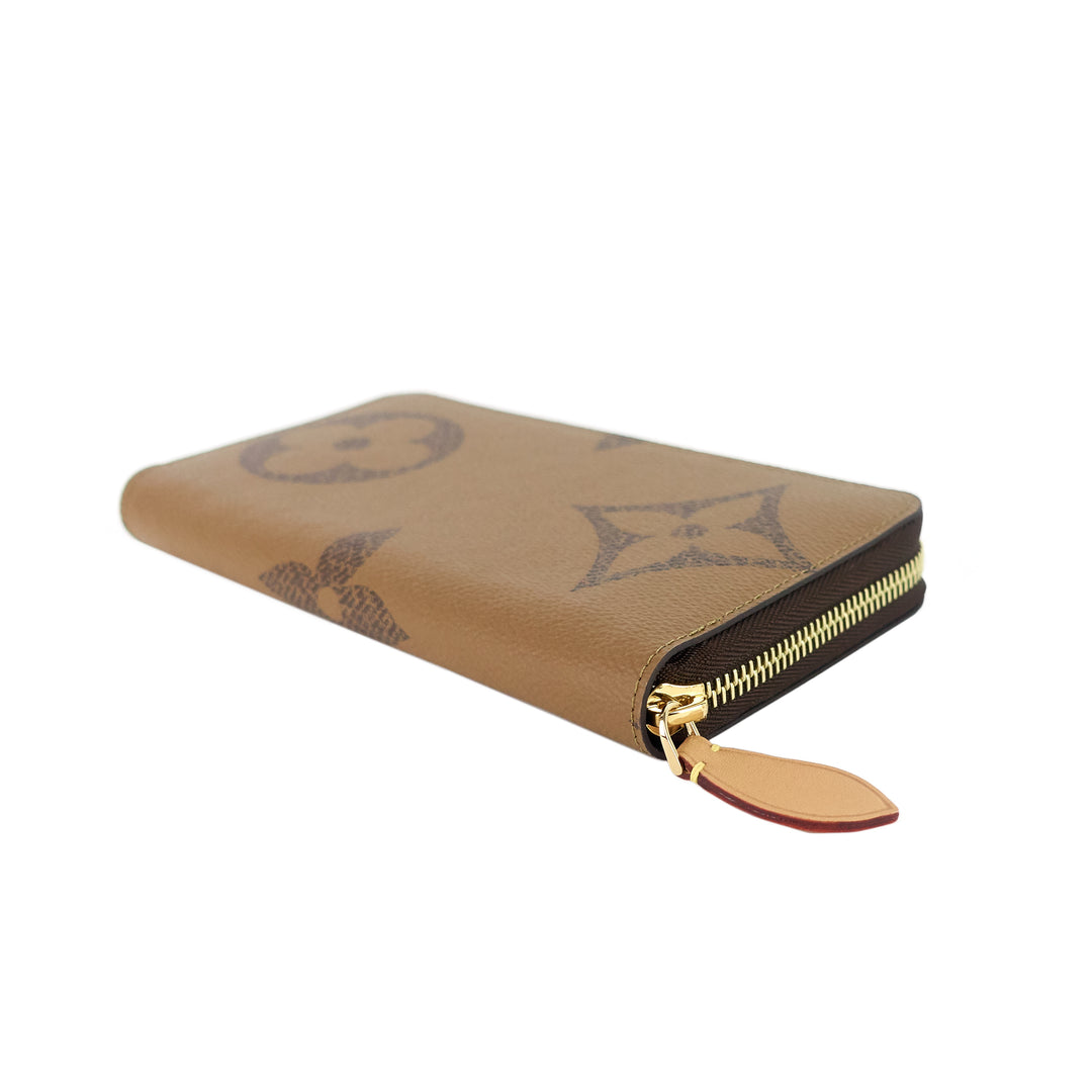 zippy giant reverse monogram canvas wallet