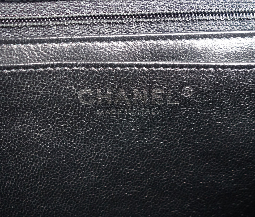 caviar leather jumbo flap bag