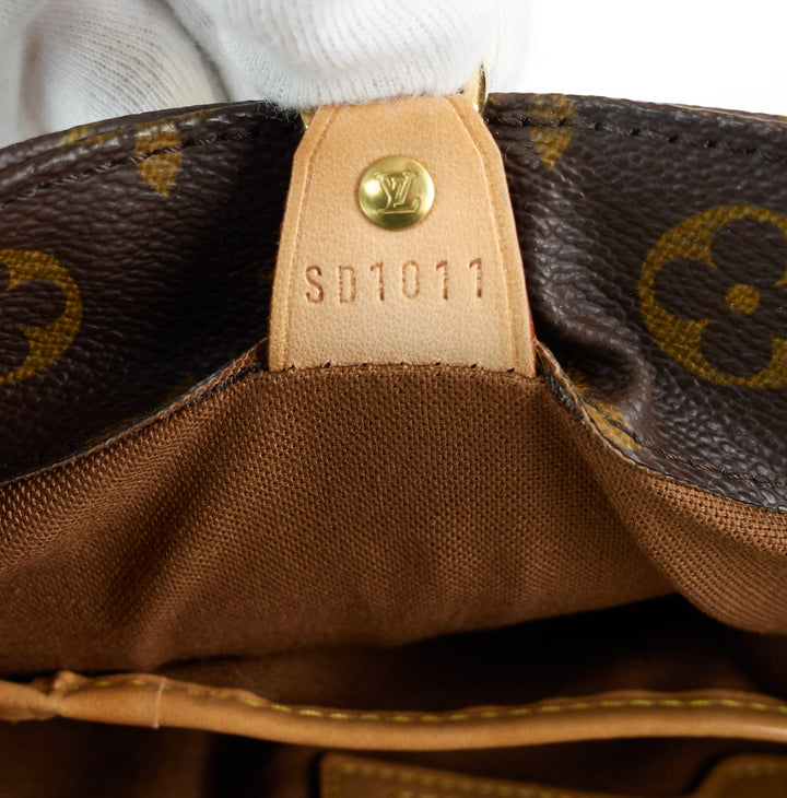 vavin gm monogram canvas tote bag