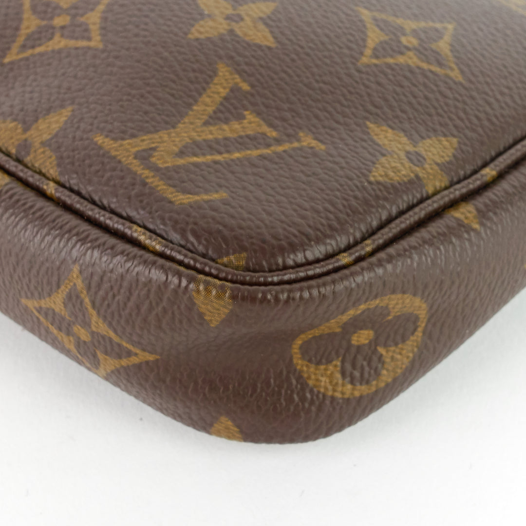 pochette accessoires monogram canvas bag