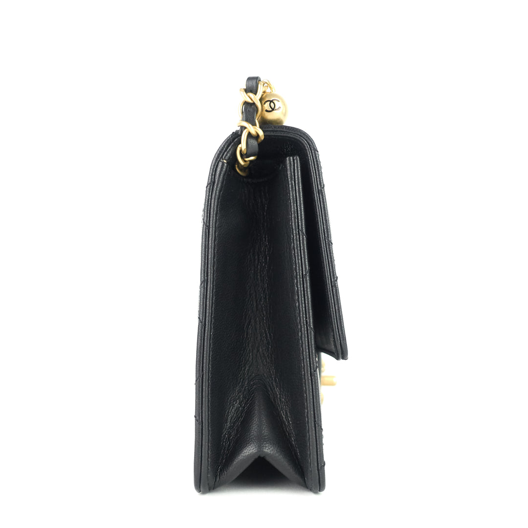 chic pearls mini lambskin leather bag