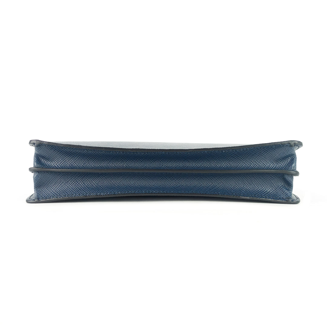 pouch saffiano cuir leather wrist strap bag