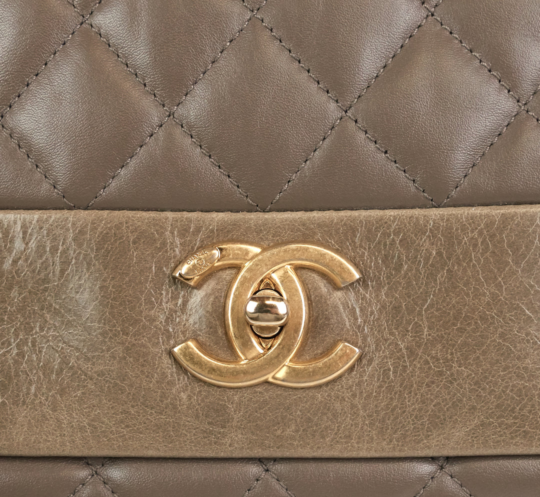 soft elegance flap medium calf leather bag