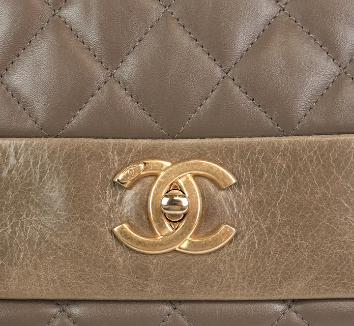 soft elegance flap medium calf leather bag