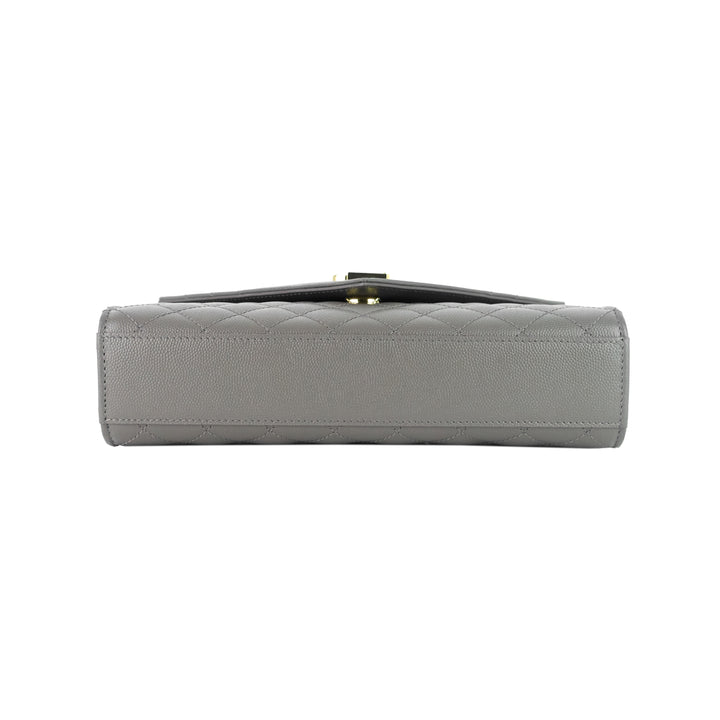 envelope grain de poudre matelassé medium leather bag