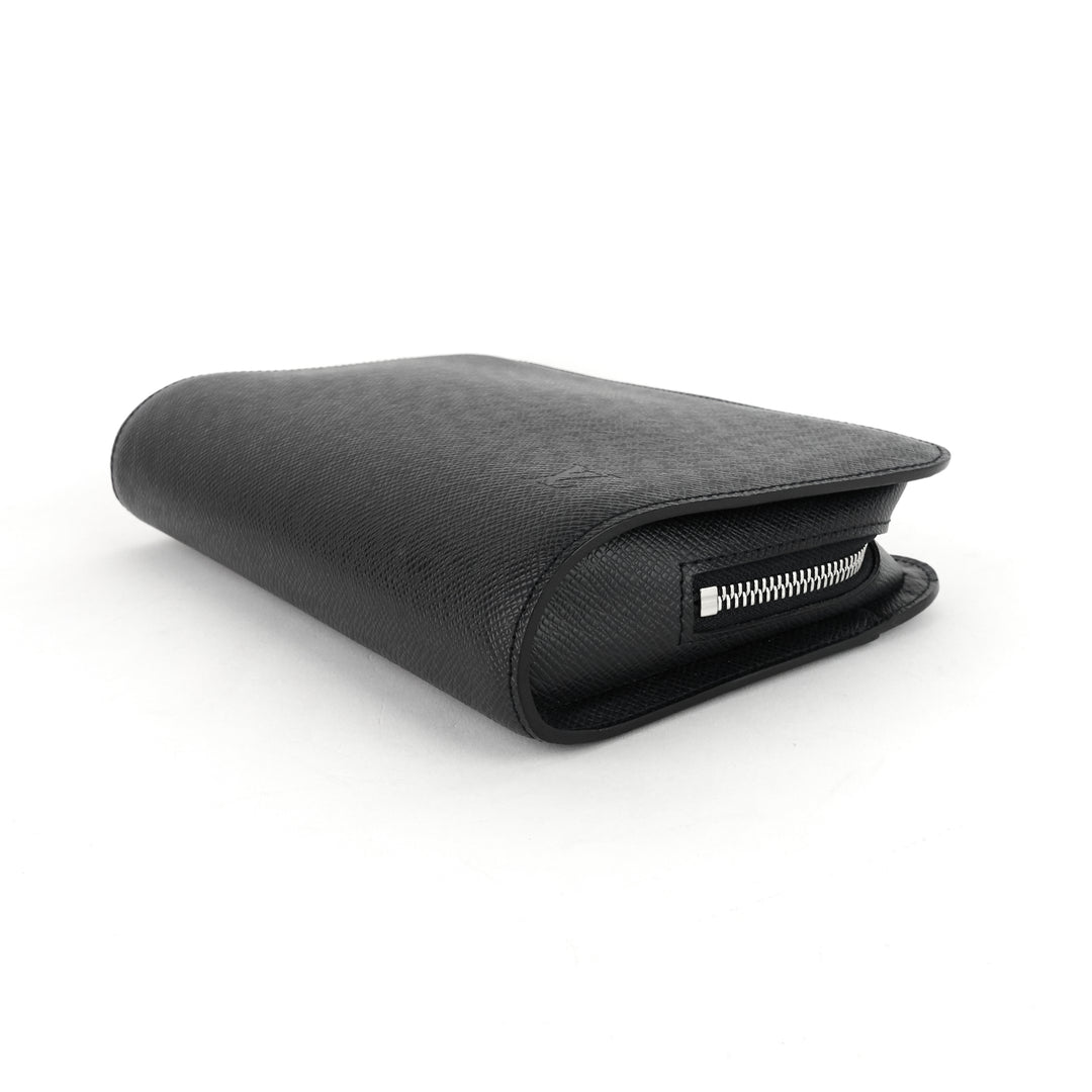 bakail taiga leather clutch bag