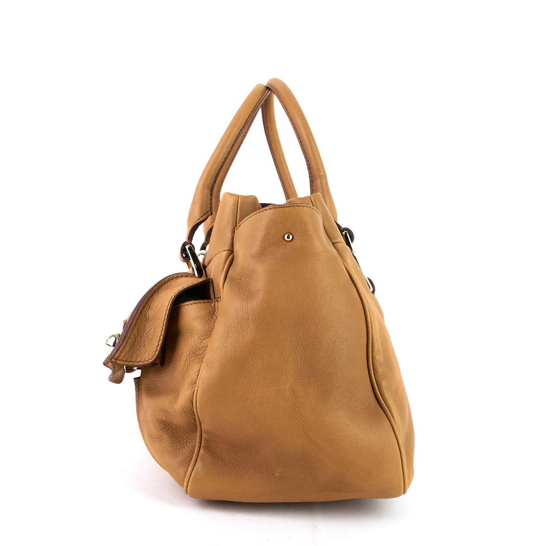 ball lock leather  bag