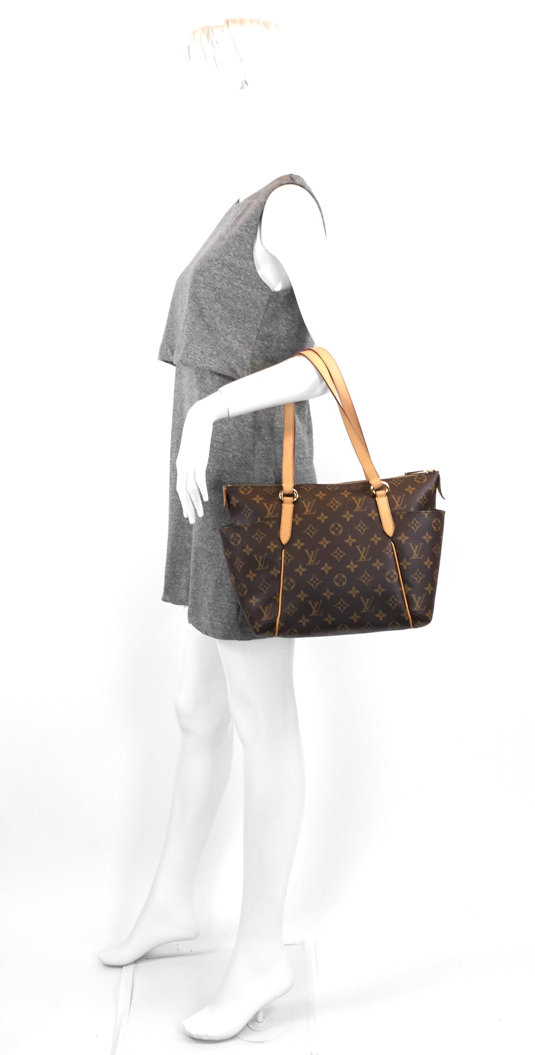 totally pm monogram canvas bag