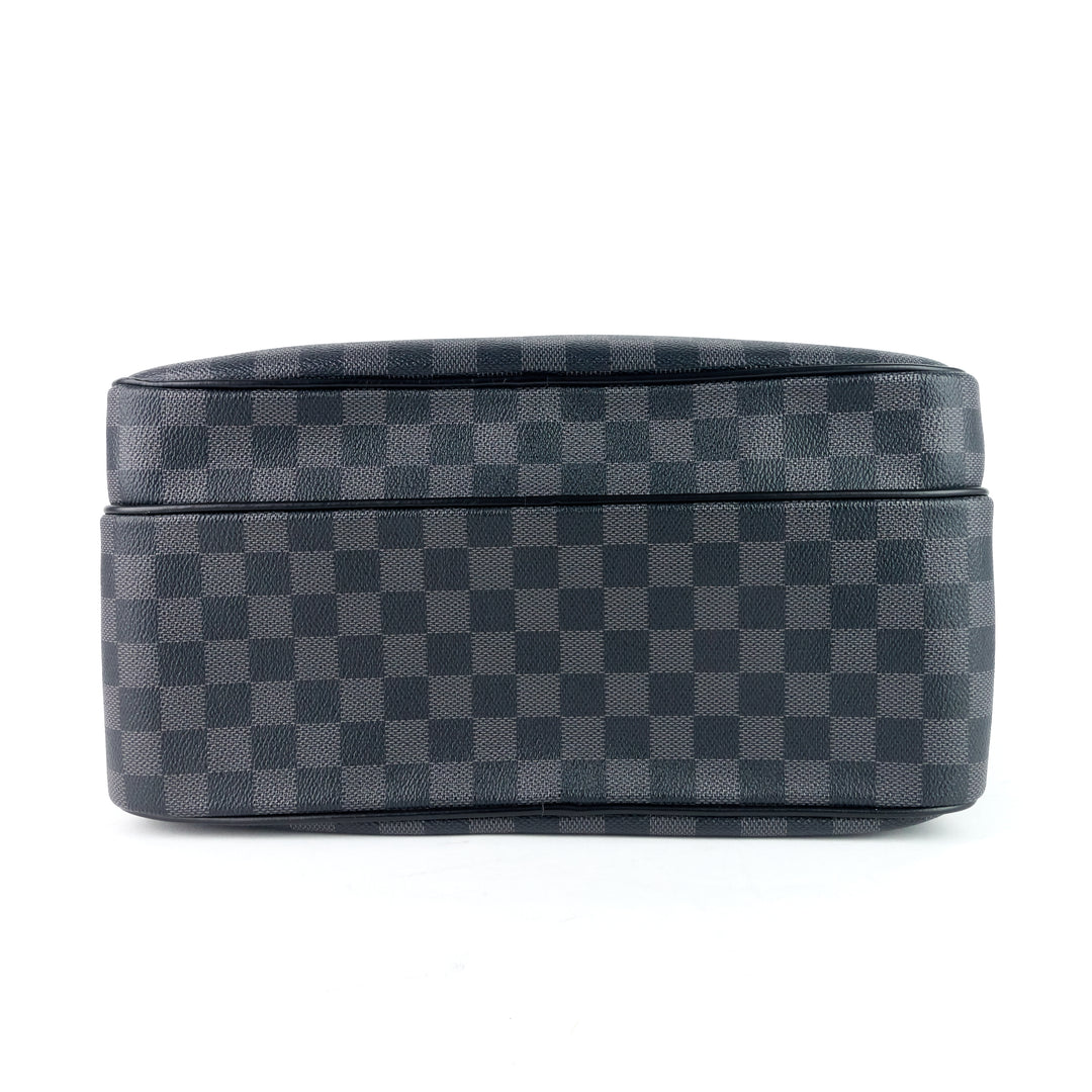leoh damier graphite canvas messenger bag