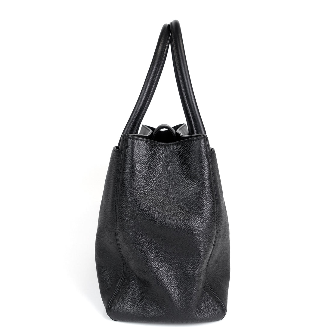 cerf executive xl caviar leather tote bag