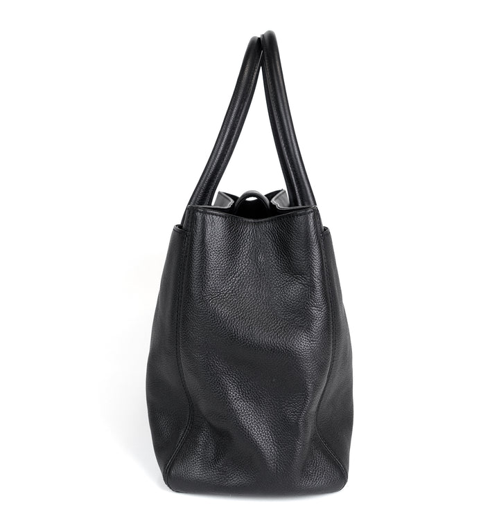 cerf executive xl caviar leather tote bag