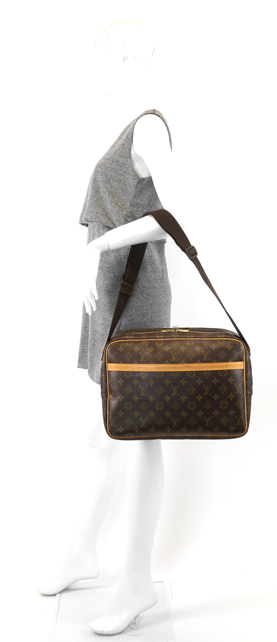 reporter gm monogram canvas bag