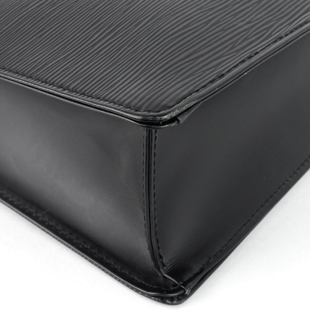 sac plat gm black epi leather bag
