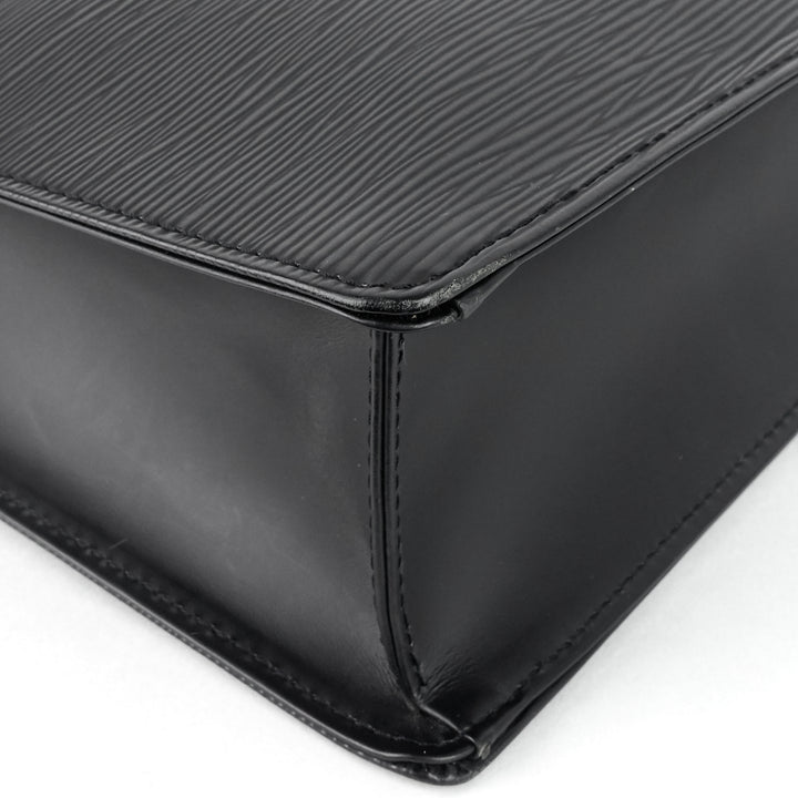 sac plat gm black epi leather bag