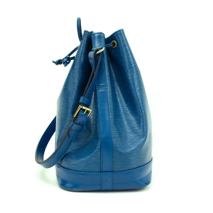 noe blue epi leather large shoulder bag